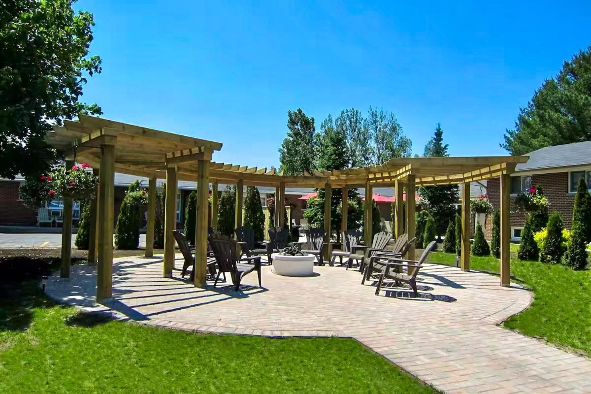 Oasis By The Bay Vacation Suites Wasaga Beach Zewnętrze zdjęcie