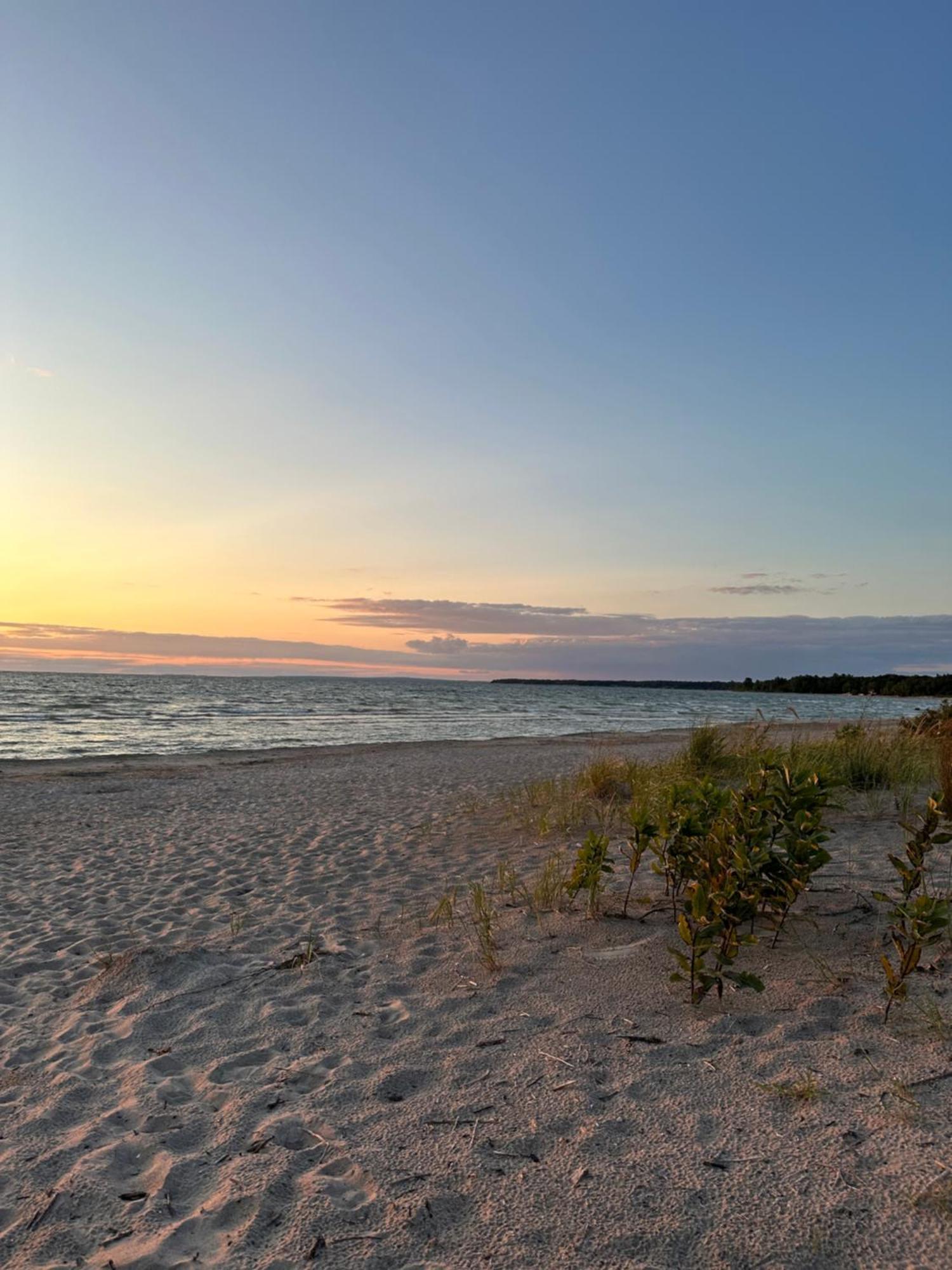 Oasis By The Bay Vacation Suites Wasaga Beach Zewnętrze zdjęcie