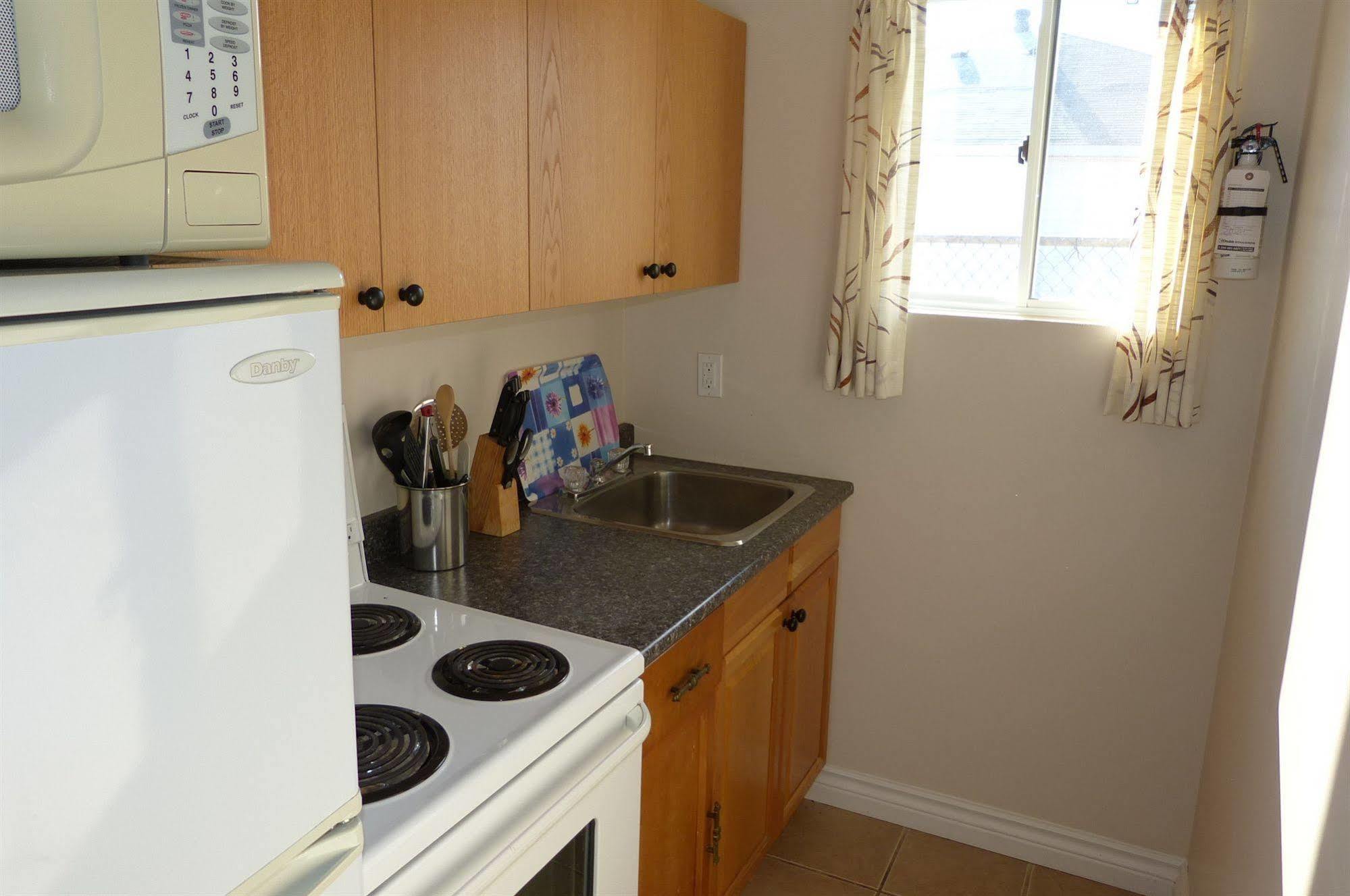 Oasis By The Bay Vacation Suites Wasaga Beach Zewnętrze zdjęcie